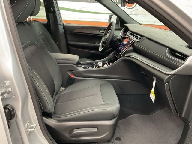 2026 Jeep Grand Cherokee GRAND CHEROKEE L LAREDO X 4X4