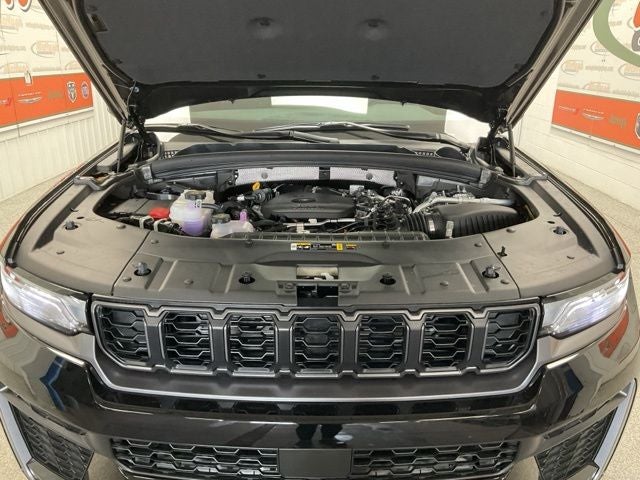 2026 Jeep Grand Cherokee GRAND CHEROKEE L LAREDO ALTITUDE 4X4