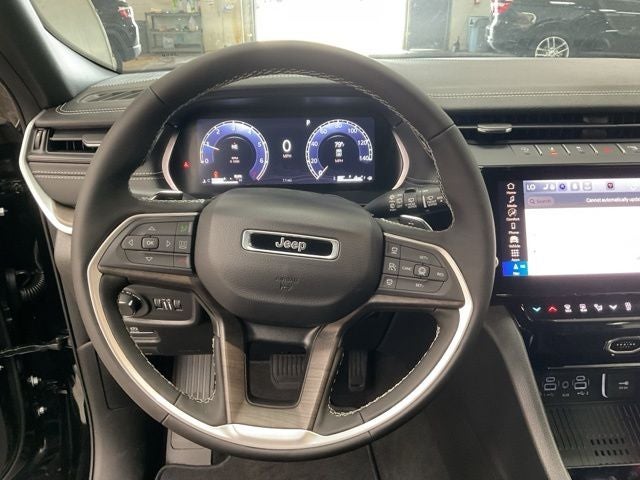 2026 Jeep Grand Cherokee GRAND CHEROKEE L LAREDO ALTITUDE 4X4