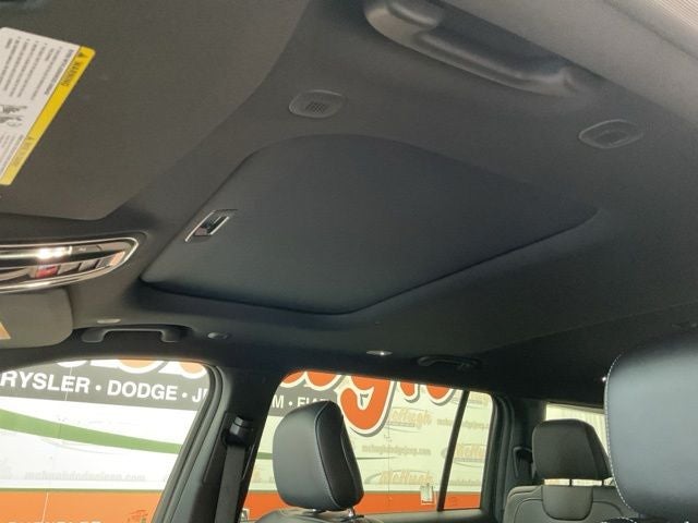 2026 Jeep Grand Cherokee GRAND CHEROKEE L LAREDO ALTITUDE 4X4