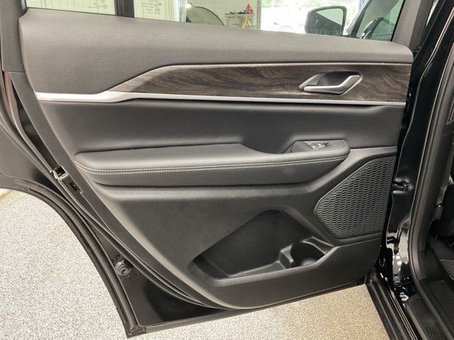 2026 Jeep Grand Cherokee GRAND CHEROKEE L LAREDO ALTITUDE 4X4