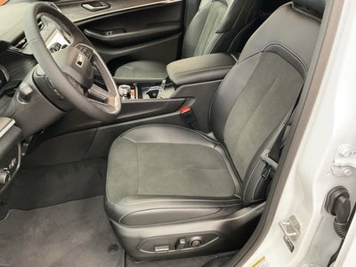 2026 Jeep Grand Cherokee GRAND CHEROKEE L LAREDO ALTITUDE 4X4
