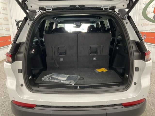 2026 Jeep Grand Cherokee GRAND CHEROKEE L LAREDO ALTITUDE 4X4