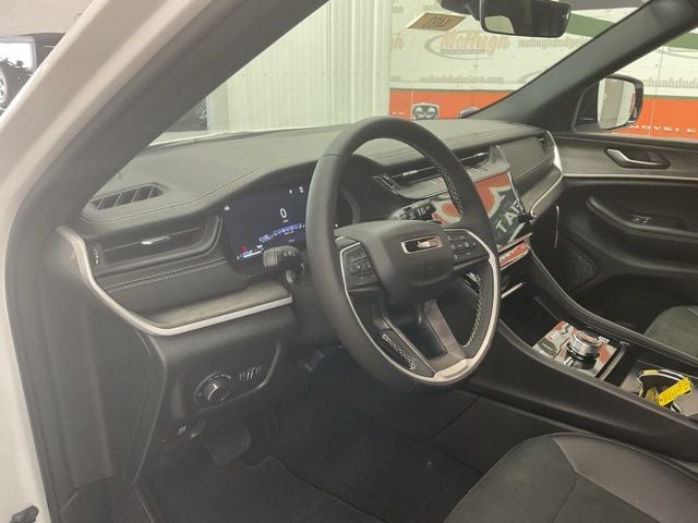 2026 Jeep Grand Cherokee GRAND CHEROKEE L LAREDO ALTITUDE 4X4