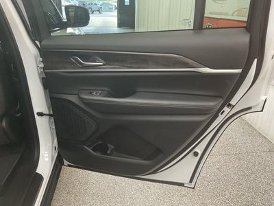 2026 Jeep Grand Cherokee GRAND CHEROKEE L LAREDO ALTITUDE 4X4