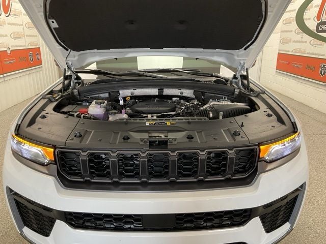 2026 Jeep Grand Cherokee GRAND CHEROKEE L LAREDO ALTITUDE 4X4