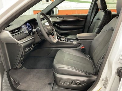 2026 Jeep Grand Cherokee GRAND CHEROKEE L LAREDO ALTITUDE 4X4