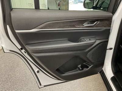 2026 Jeep Grand Cherokee GRAND CHEROKEE L LAREDO ALTITUDE 4X4