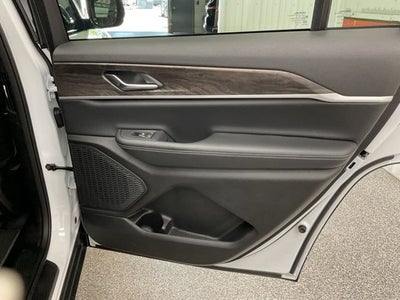 2026 Jeep Grand Cherokee GRAND CHEROKEE L LAREDO ALTITUDE 4X4