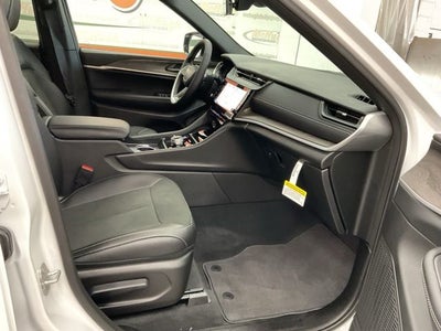 2026 Jeep Grand Cherokee GRAND CHEROKEE L LAREDO ALTITUDE 4X4