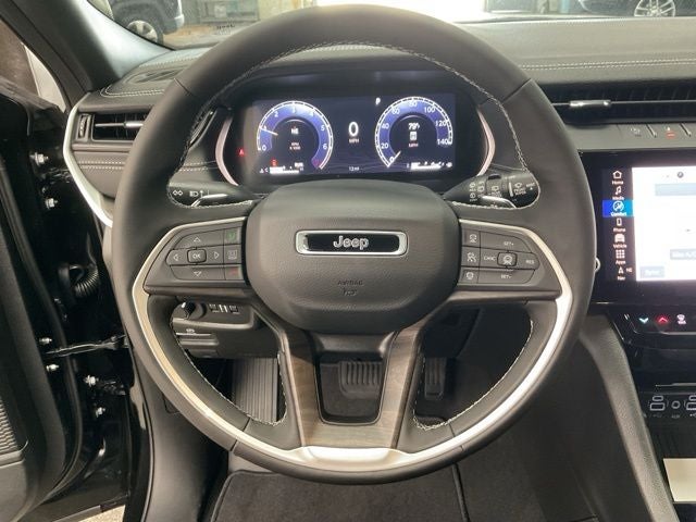 2026 Jeep Grand Cherokee GRAND CHEROKEE L LAREDO ALTITUDE 4X4