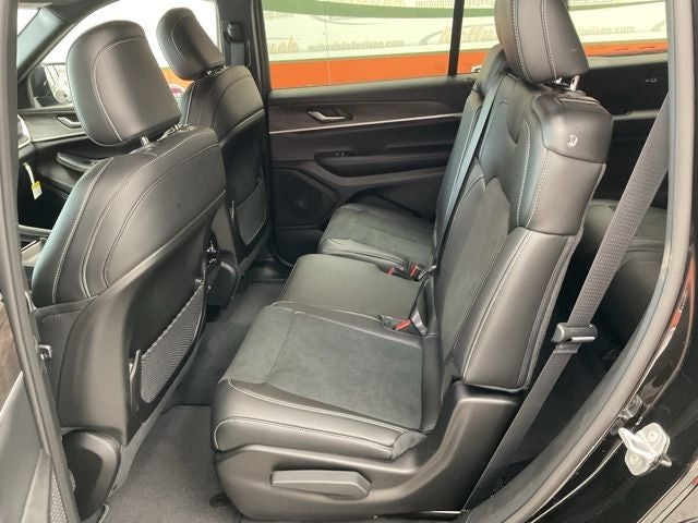 2026 Jeep Grand Cherokee GRAND CHEROKEE L LAREDO ALTITUDE 4X4