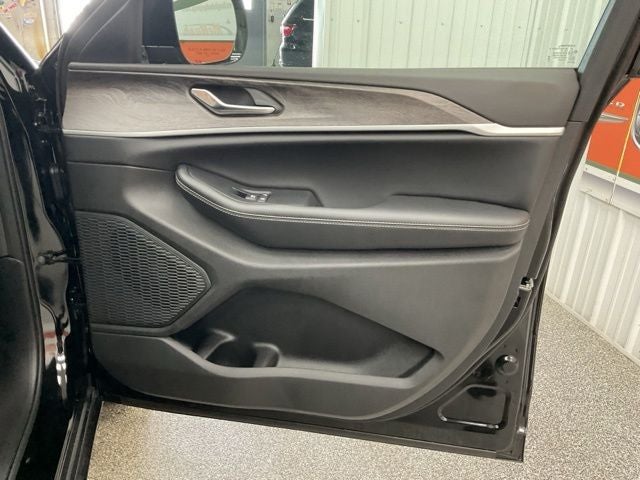 2026 Jeep Grand Cherokee GRAND CHEROKEE L LAREDO ALTITUDE 4X4