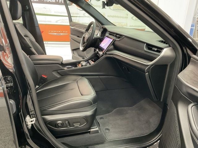 2025 Jeep Grand Cherokee L Limited 4x4