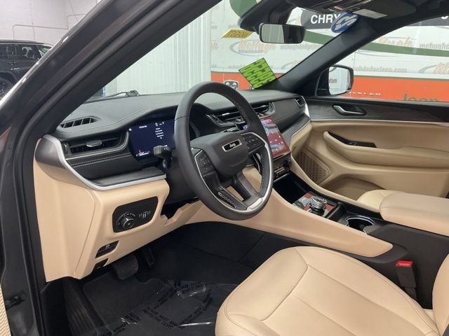 2025 Jeep Grand Cherokee L Limited 4x4