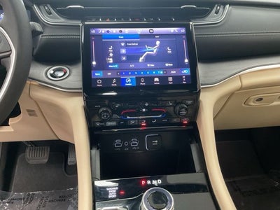 2025 Jeep Grand Cherokee L Limited 4x4