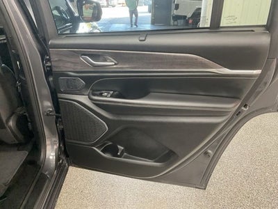2025 Jeep Grand Cherokee L Overland 4x4