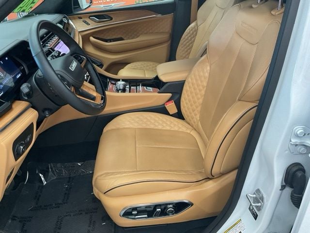 2025 Jeep Grand Cherokee L Summit Reserve 4x4