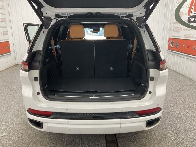 2025 Jeep Grand Cherokee L Summit Reserve 4x4