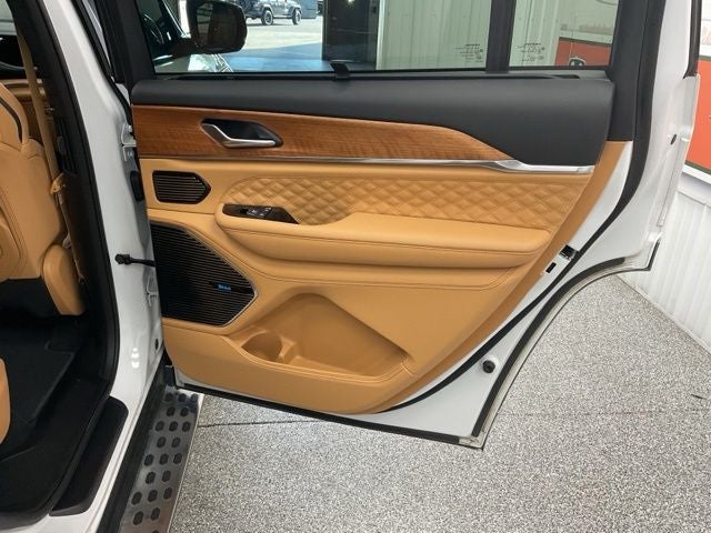 2025 Jeep Grand Cherokee L Summit Reserve 4x4