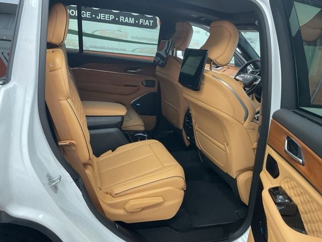 2025 Jeep Grand Cherokee L Summit Reserve 4x4