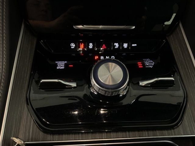 2024 Jeep Wagoneer L Series III 4x4