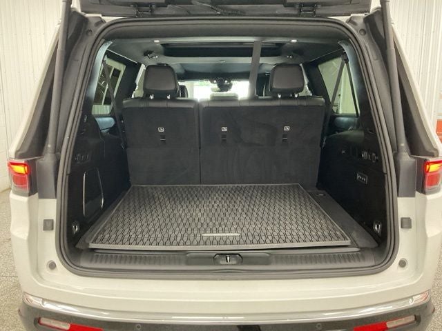 2024 Jeep Wagoneer L Series III 4x4