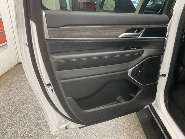 2024 Jeep Wagoneer L Series III 4x4