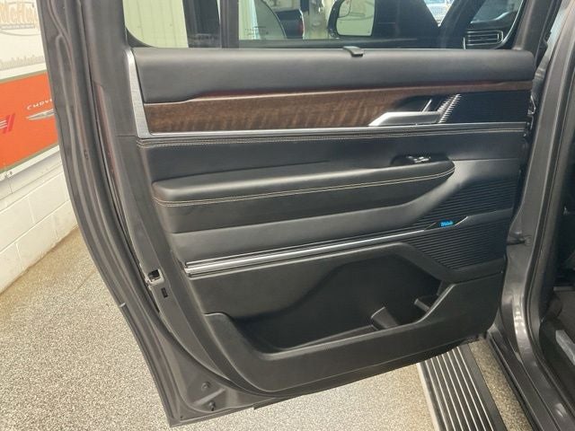 2024 Jeep Grand Wagoneer L 4x4