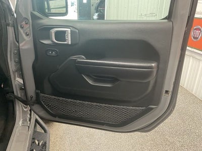 2021 Jeep Gladiator Willys 4x4