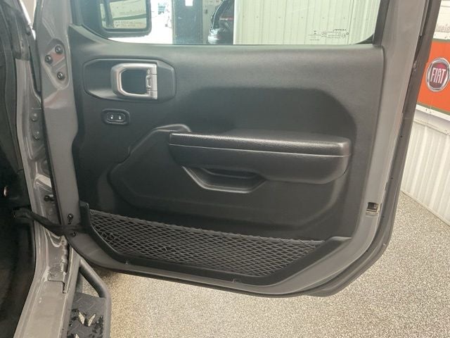 2021 Jeep Gladiator Willys 4x4