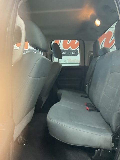 2018 RAM 1500 Express Quad Cab 4x4 6'4' Box