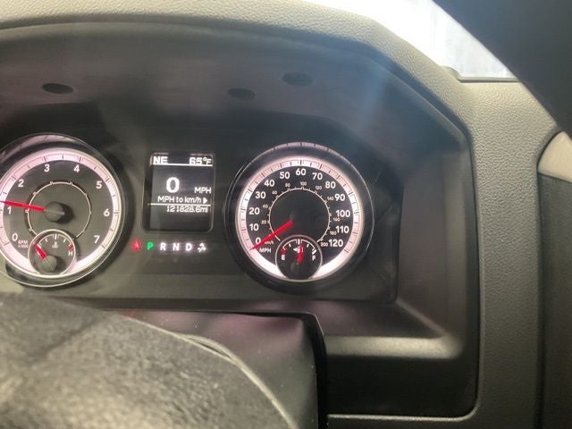 2018 RAM 1500 Express Quad Cab 4x4 6'4' Box