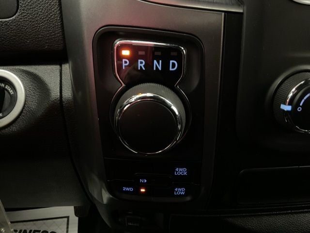 2024 RAM 1500 Classic Warlock Crew Cab 4x4 5'7' Box