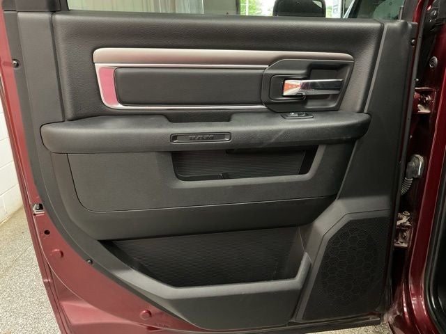 2024 RAM 1500 Classic Warlock Crew Cab 4x4 5'7' Box