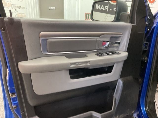 2019 RAM 1500 Classic SLT Crew Cab 4x4 6'4' Box