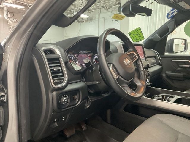 2022 RAM 1500 Big Horn Crew Cab 4x4 5'7' Box