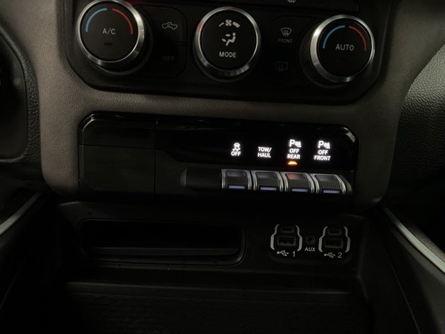 2021 RAM 1500 Big Horn Crew Cab 4x4 5'7' Box