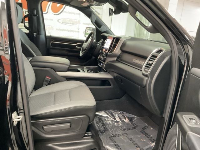 2025 RAM 1500 Big Horn Crew Cab 4x4 5'7' Box