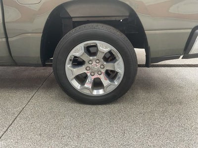 2020 RAM 1500 Big Horn Crew Cab 4x4 5'7' Box