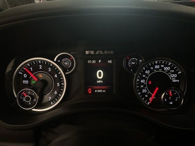 2020 RAM 1500 Big Horn Crew Cab 4x4 5'7' Box