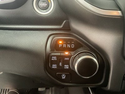 2020 RAM 1500 Big Horn Crew Cab 4x4 5'7' Box
