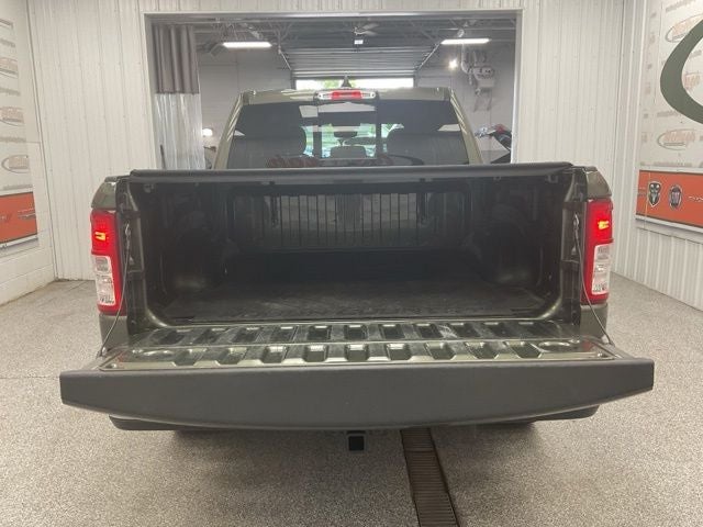 2020 RAM 1500 Big Horn Crew Cab 4x4 5'7' Box
