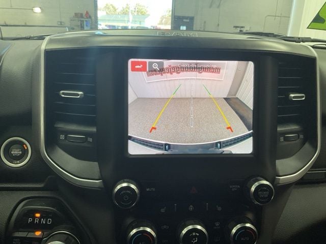 2022 RAM 1500 Big Horn Crew Cab 4x4 5'7' Box