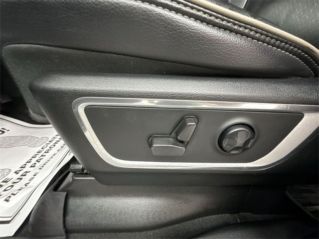 2021 RAM 1500 Laramie Crew Cab 4x4 5'7' Box