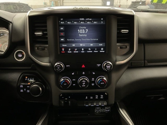 2021 RAM 1500 Big Horn Quad Cab 4x4 6'4' Box