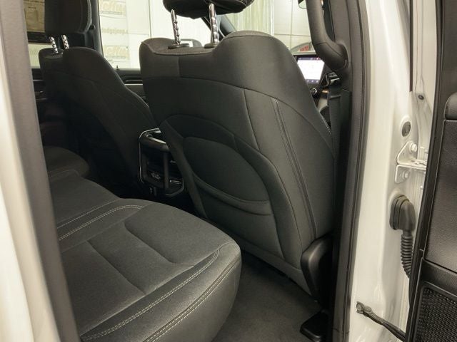 2022 RAM 1500 Big Horn Quad Cab 4x4 6'4' Box