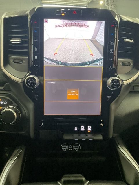 2025 RAM 1500 Big Horn Crew Cab 4x4 5'7' Box