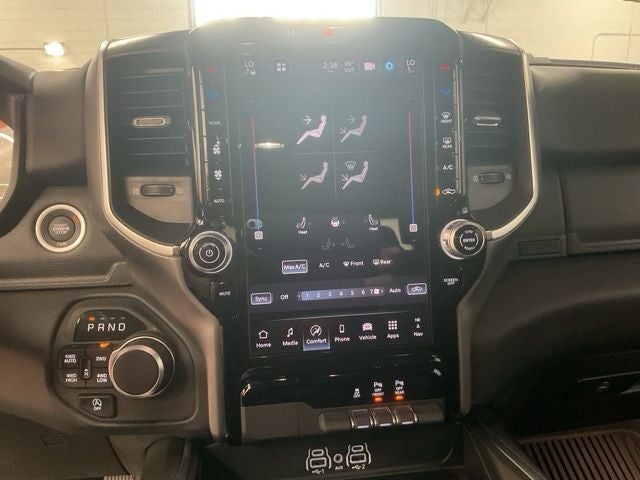 2026 RAM 1500 Big Horn Crew Cab 4x4 5'7' Box