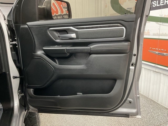 2020 RAM 1500 Big Horn Crew Cab 4x4 5'7' Box